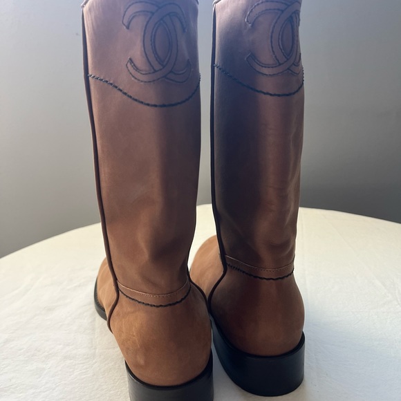 (Sold) Chanel Cowboy Leather boots - Picture 2 of 4